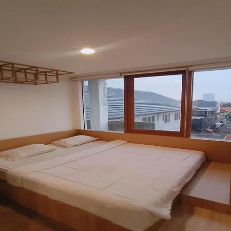 어반뷰 오도리 레지던스 폰독 인다 자카르타 외부 사진